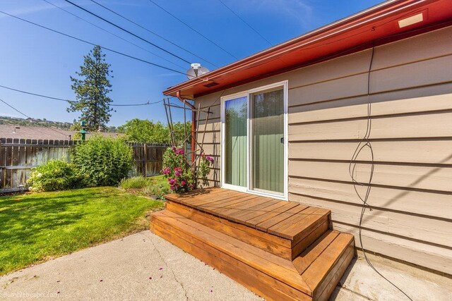 1003 W Eastmont Way, Spokane, WA 99208 - exterior view