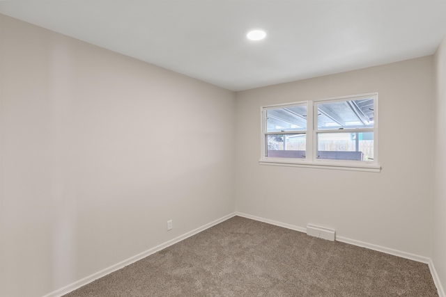 5804 N Maple St, Spokane, WA 99205 - unfurnished room with carpet flooring and recessed lighting