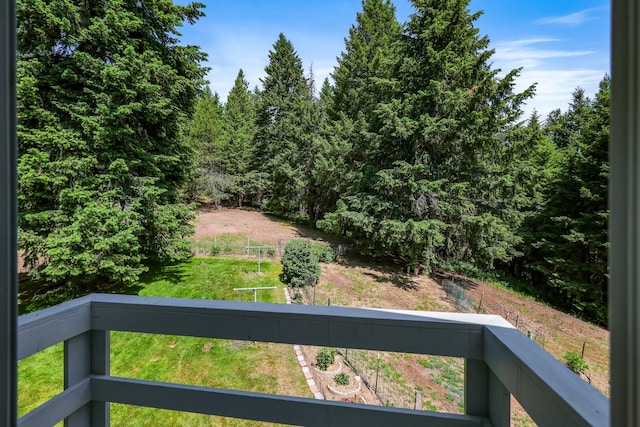 882 Diamond Creek Rd, Newport, WA 99156 - view of green lawn with a balcony