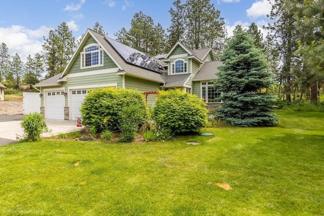 1629 S Royal St, Spokane, WA 99224 - view of front facade with concrete driveway, a front lawn, and roof with shingles