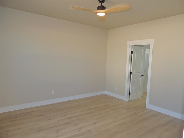 516 SW Alder St, Wilbur, WA 99185 - empty room with light wood-style floors and ceiling fan