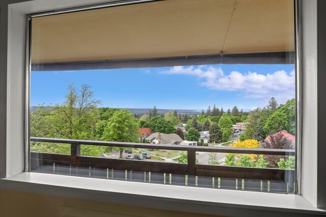 844 W Cliff Dr # 303, Spokane, WA 99204 - photo 3