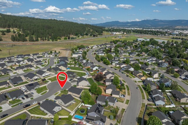 14520 E Everett Ct, Spokane Valley, WA 99216 - aerial view of property and surrounding area with nearby suburban area