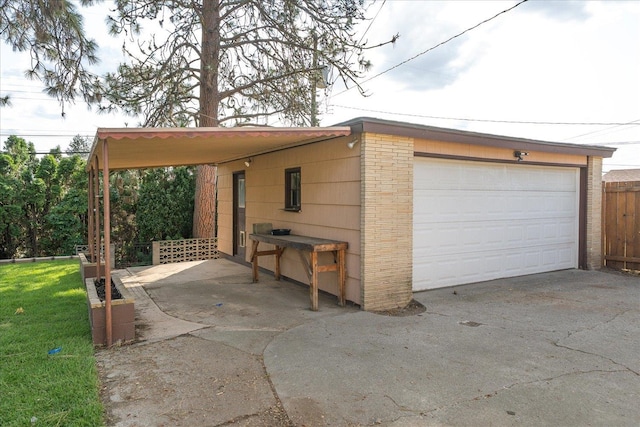 5615 N Forest Blvd, Spokane, WA 99205 - garage with a detached garage