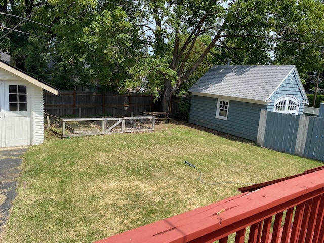 8 W 26th Ave, Spokane, WA 99203 - view of yard with a storage unit