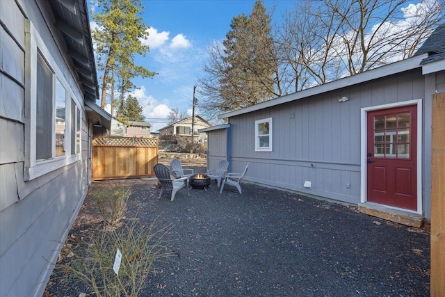 1409 E 36th Ave, Spokane, WA 99203 - view of yard featuring an outdoor fire pit