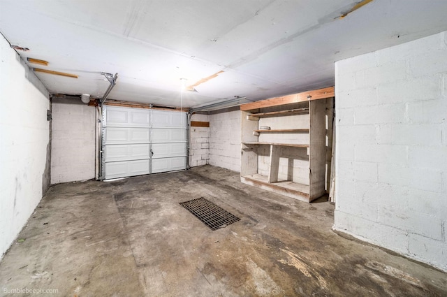 1306 W Joseph Ave, Spokane, WA 99205 - garage featuring concrete block wall