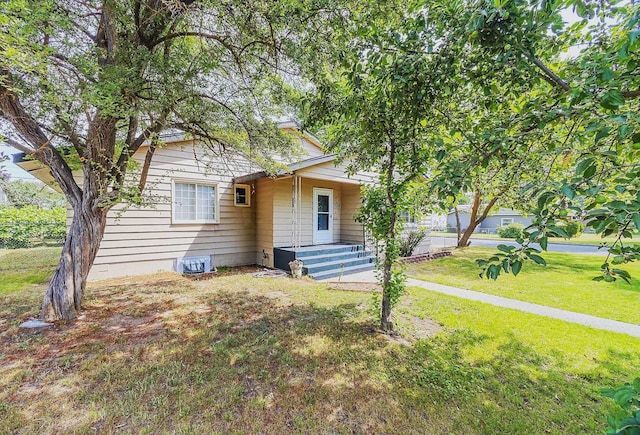 1306 W Joseph Ave, Spokane, WA 99205 - obstructed view of property with a front yard