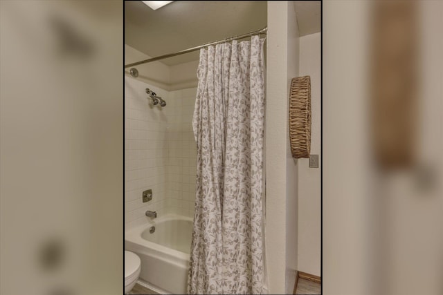 12720 E Kiowa Ct, Spokane Valley, WA 99206 - full bath with shower / tub combo and toilet