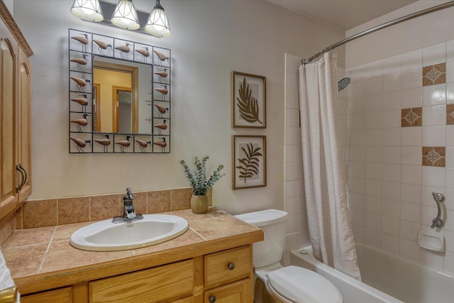 8410 N Pine Meadows Ln, Nine Mile Falls, WA 99026 - bathroom featuring vanity and shower / bathtub combination with curtain