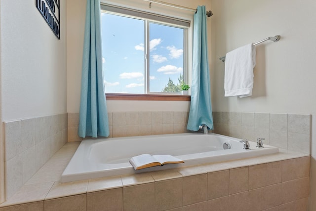 12919 E 39th Ln, Spokane Valley, WA 99206 - full bathroom featuring a bath