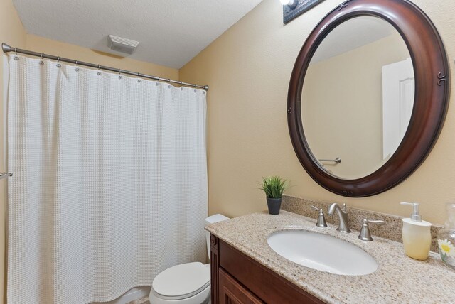 12919 E 39th Ln, Spokane Valley, WA 99206 - bathroom with vanity and a shower with shower curtain