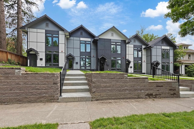 2009 W 9th Ave, Spokane, WA 99204 - view of front of property with stucco siding