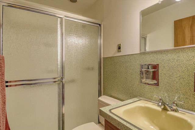 3303 W 8th Ave, Spokane, WA 99224 - full bath featuring a shower with door and vanity