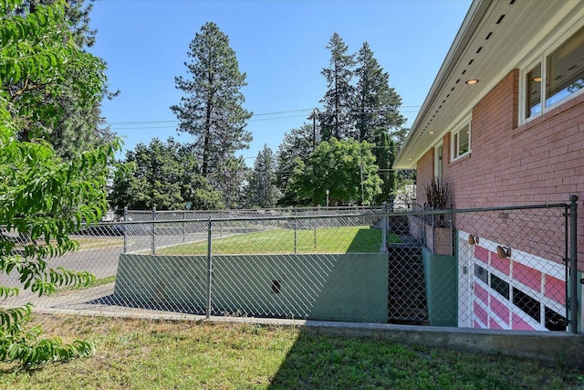 3303 W 8th Ave, Spokane, WA 99224 - view of tennis court
