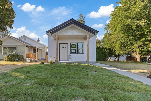1324 W Dalke Ave Unit B, Spokane, WA 99205 - view of front facade with a front yard