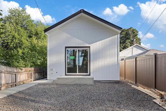 1324 W Dalke Ave Unit B, Spokane, WA 99205 - rear view of property featuring a fenced backyard