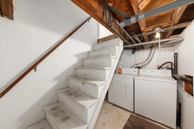 3829 W Broad Ave, Spokane, WA 99205 - washroom featuring washing machine and clothes dryer