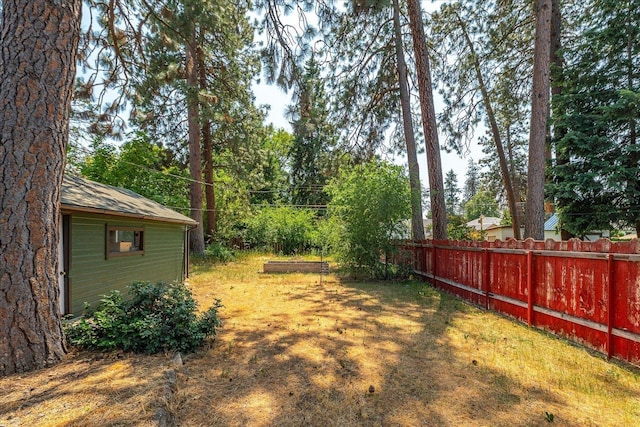 3829 W Broad Ave, Spokane, WA 99205 - view of yard