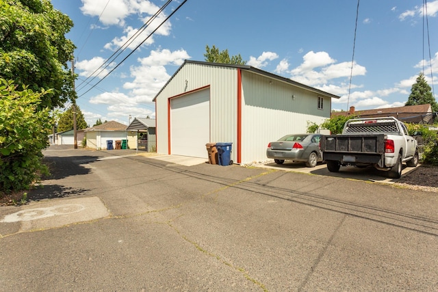 5711 N Ash St, Spokane, WA 99205 - view of detached garage