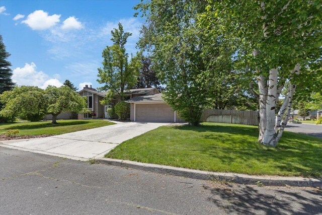 3810 S Moffitt Rd, Spokane Valley, WA 99206 - view of front of home featuring a chimney