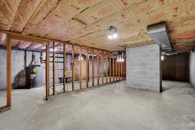 1406 S Cedar St Unit 1408, Spokane, WA 99203 - unfinished below grade area with electric water heater
