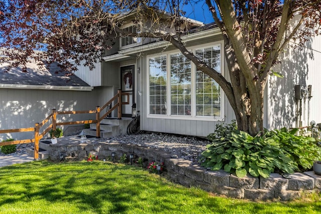 1612 E Sharpsburg Ave, Spokane, WA 99217 - doorway to property with a lawn