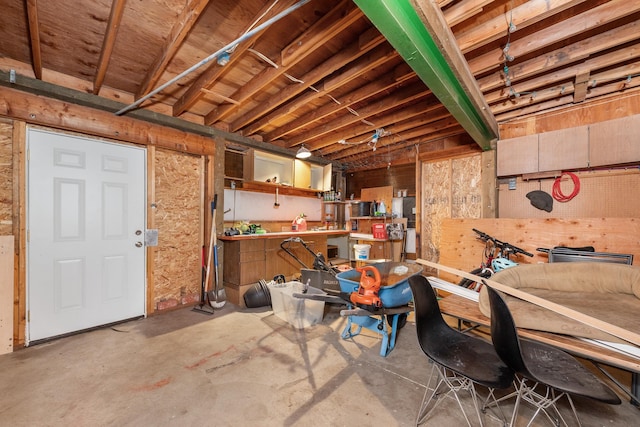 1718 S Bolivar Rd, Spokane Valley, WA 99037 - below grade area with a workshop area