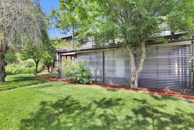1102 S Buena Vista Dr, Spokane, WA 99224 - view of home's exterior with a yard