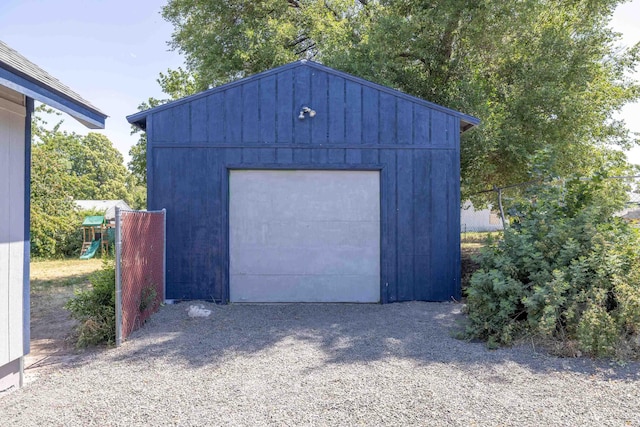 505 S University Rd, Spokane Valley, WA 99206 - detached garage featuring driveway