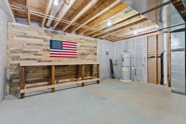 826 Thomas Ln, Newport, WA 99156 - unfinished basement with water heater