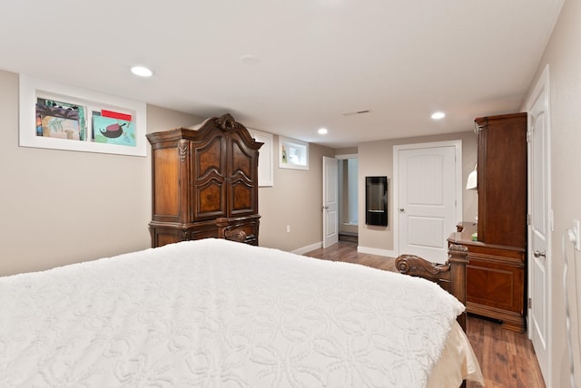 6221 N Highview Ln, Spokane Valley, WA 99217 - bedroom with wood finished floors and recessed lighting