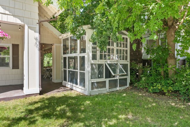 2026 W 9th Ave, Spokane, WA 99204 - view of outdoor structure with a sunroom