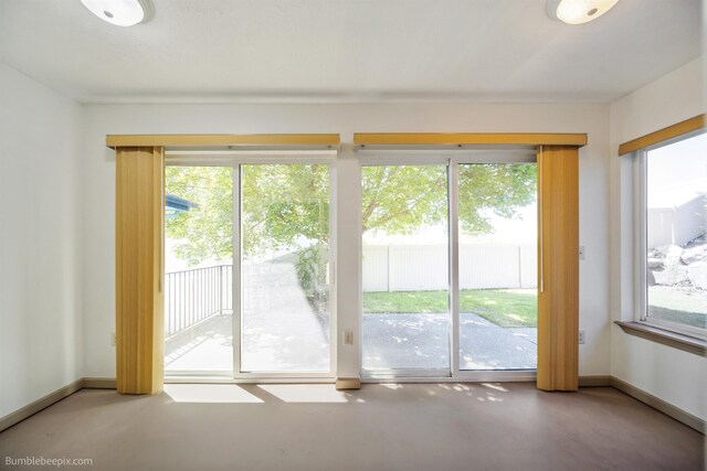 706 S Shelley Lake Ln, Veradale, WA 99037 - living area featuring a chandelier, light wood-type flooring, a fireplace, ceiling fan, and recessed lighting