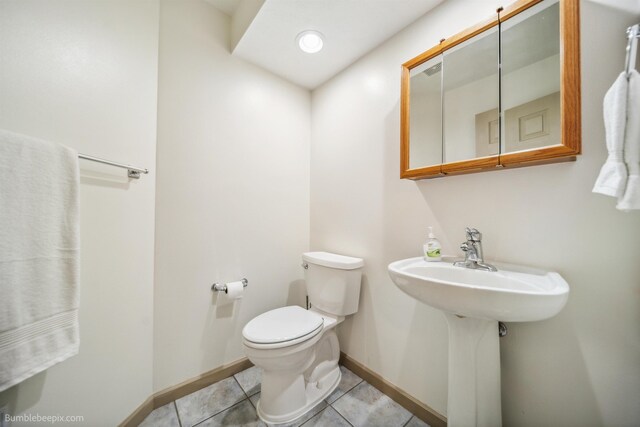 706 S Shelley Lake Ln, Veradale, WA 99037 - home office with light wood-style flooring and baseboards