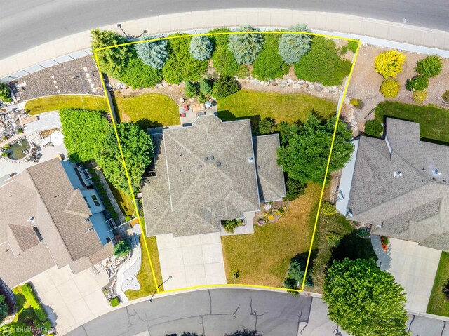706 S Shelley Lake Ln, Veradale, WA 99037 - property entrance with a patio area