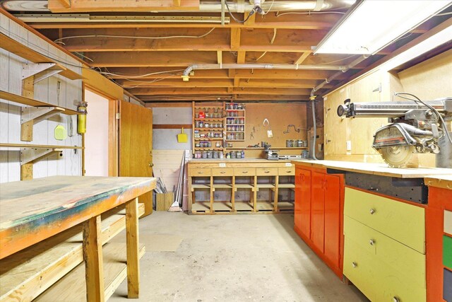 1718 E 39th Ave, Spokane, WA 99203 - unfinished basement with a workshop area