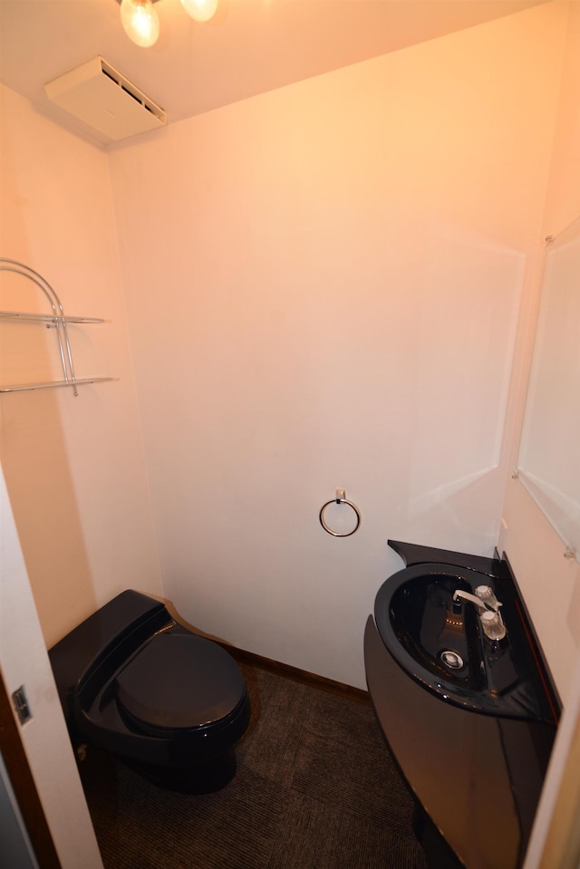 7516 E Baldwin Ave, Spokane Valley, WA 99212 - bathroom with toilet