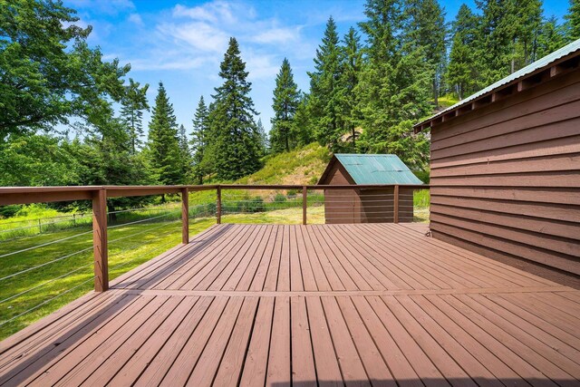1541 Thompson Rd, Elk, WA 99009 - deck with a storage shed