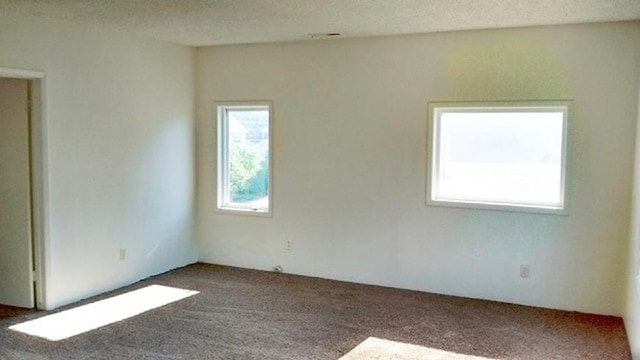 2526 W Sinto Ave, Spokane, WA 99201 - view of carpeted empty room