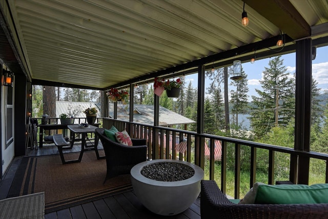 33348 Lakeview Ln, Valley, WA 99181 - sunroom / solarium featuring a water view