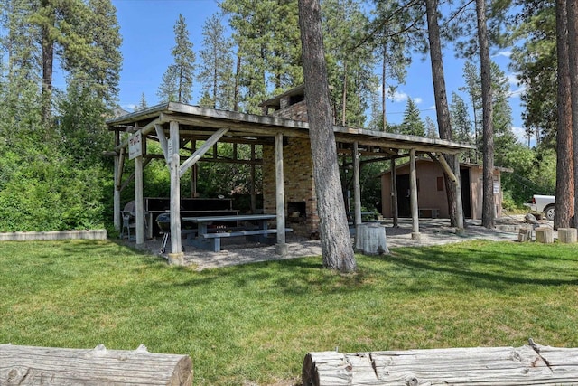33348 Lakeview Ln, Valley, WA 99181 - view of property's community featuring a lawn