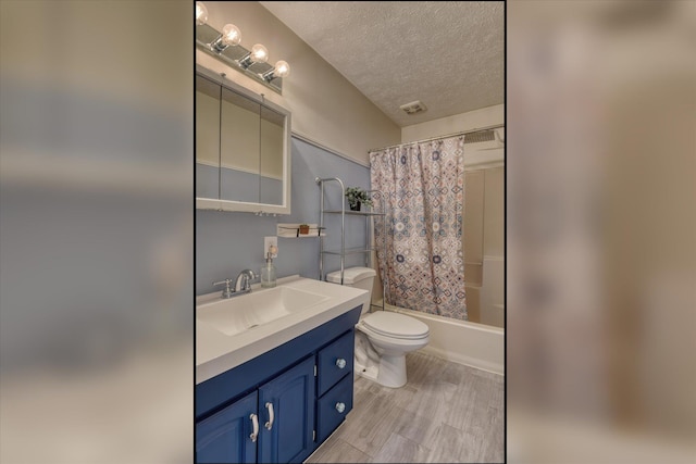 4526 N Walnut St, Spokane, WA 99205 - full bathroom featuring vanity, shower / tub combo, and a textured ceiling