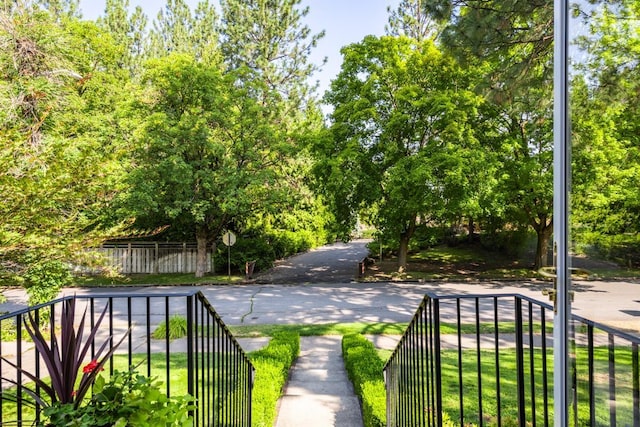 203 W 21st Ave, Spokane, WA 99203 - view of home's community