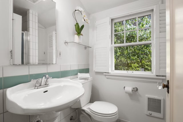 203 W 21st Ave, Spokane, WA 99203 - bathroom with heating unit and toilet