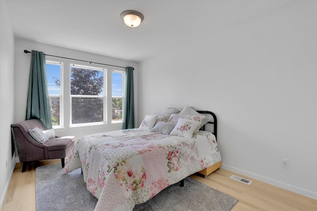 1707 E Vanetta Ave, Spokane, WA 99217 - bedroom featuring wood finished floors and baseboards