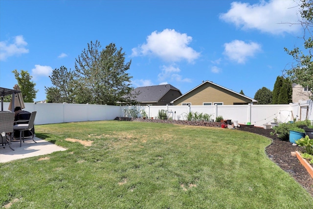 1707 E Vanetta Ave, Spokane, WA 99217 - fenced backyard featuring a patio