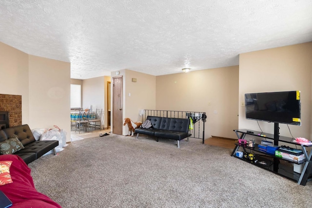 1526-1528 E Rowan Ave, Spokane, WA 99207 - carpeted living room featuring a textured ceiling