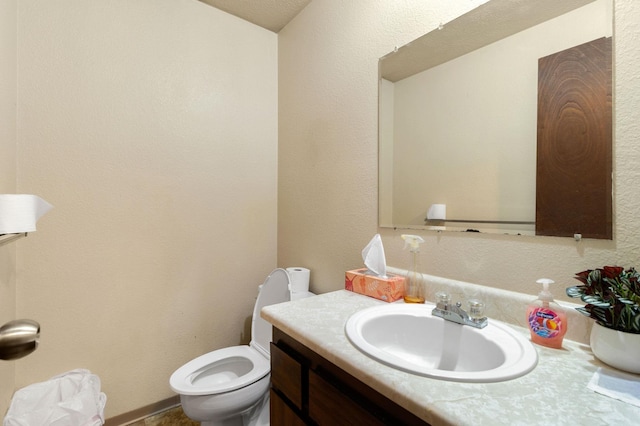 1526-1528 E Rowan Ave, Spokane, WA 99207 - half bath featuring vanity and a textured wall