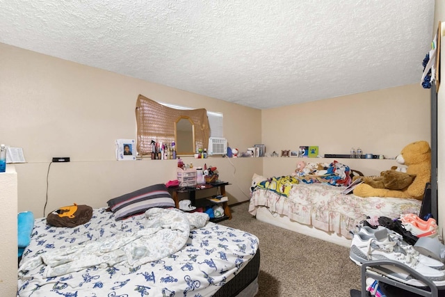 1526-1528 E Rowan Ave, Spokane, WA 99207 - bedroom featuring carpet flooring and a textured ceiling